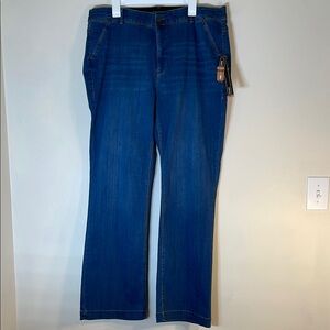 NWT. One 5 One Goddess Fit Jeans. 20W.
